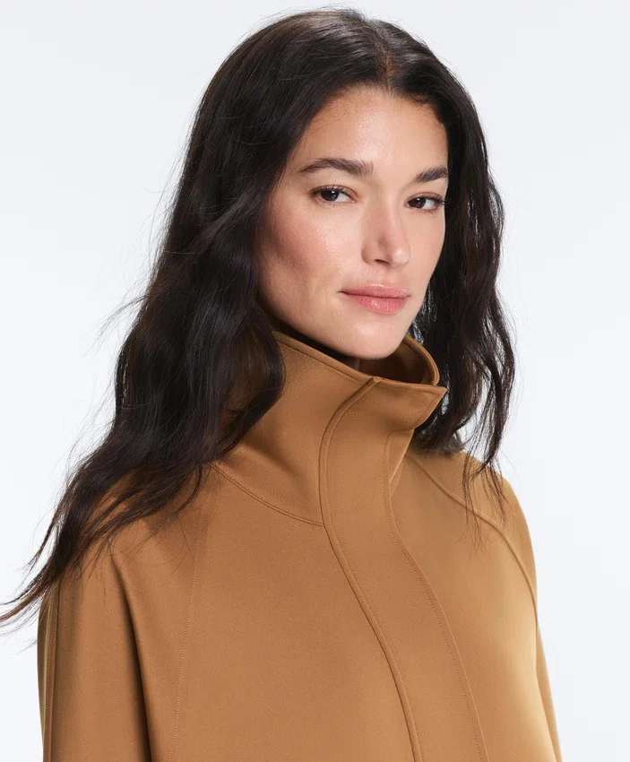 Chaqueta larga con efecto neopreno Chaqueta larga con efecto neopreno
