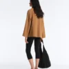 Chaqueta larga con efecto neopreno Chaqueta larga con efecto neopreno