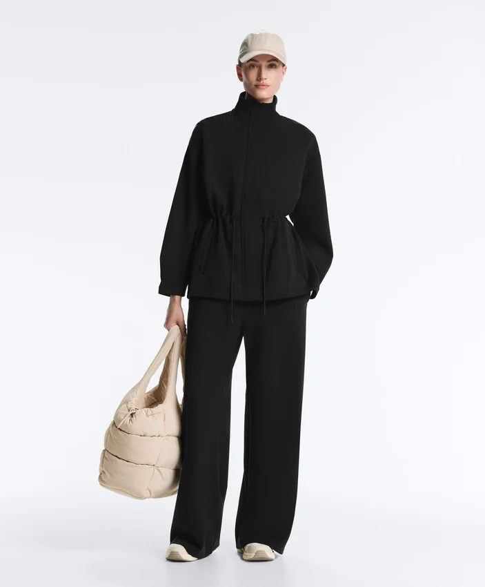 Chaqueta larga tipo utilitaria con modal Soft Touch Chaqueta larga tipo utilitaria con modal Soft Touch