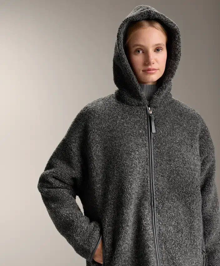 Chaqueta oversize de imitación de piel de oveja con capucha forrada de piel sintética Chaqueta oversize de imitación de piel de oveja con capucha forrada de piel sintética