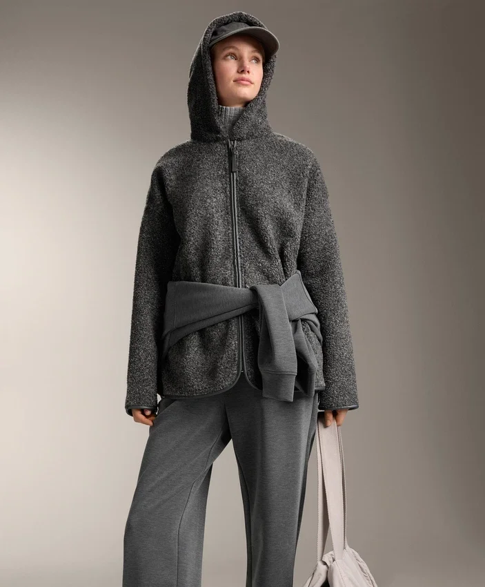 Chaqueta oversize de imitación de piel de oveja con capucha forrada de piel sintética Chaqueta oversize de imitación de piel de oveja con capucha forrada de piel sintética