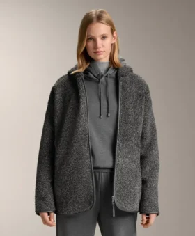 Chaqueta oversize de imitación de piel de oveja con capucha forrada de piel sintética