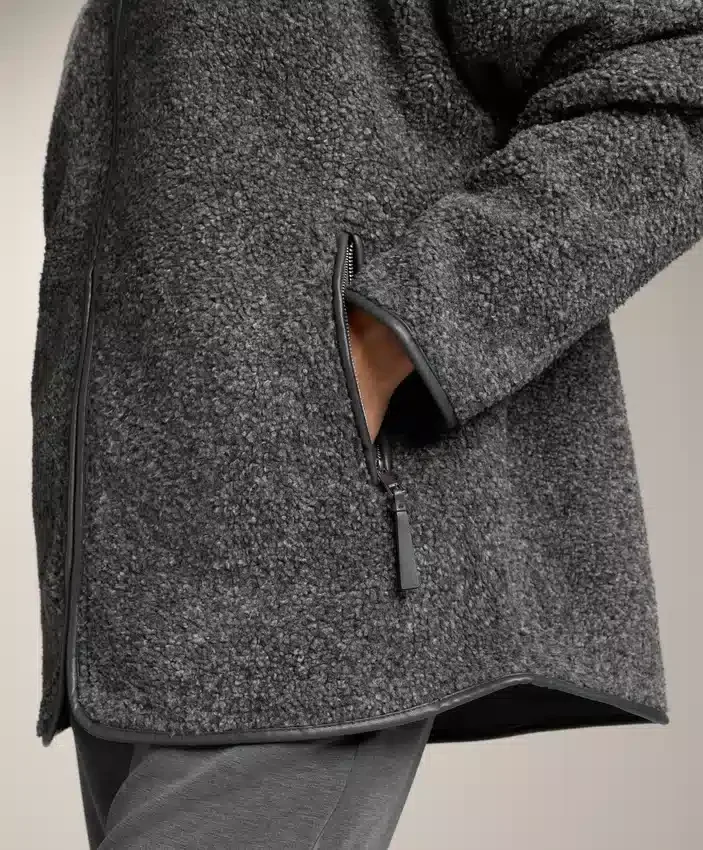 Chaqueta oversize de imitación de piel de oveja con capucha forrada de piel sintética Chaqueta oversize de imitación de piel de oveja con capucha forrada de piel sintética