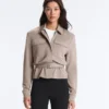 Chaqueta recta con cinturón y modal Soft Touch