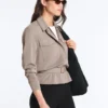 Chaqueta recta con cinturón y modal Soft Touch