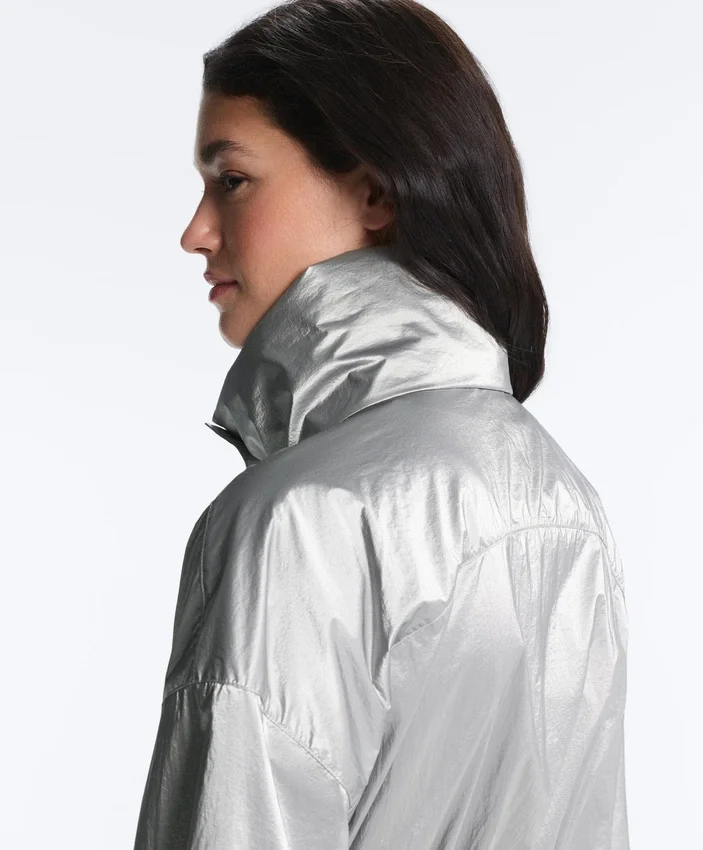 Chaqueta repelente al agua con efecto metálico Chaqueta repelente al agua con efecto metálico