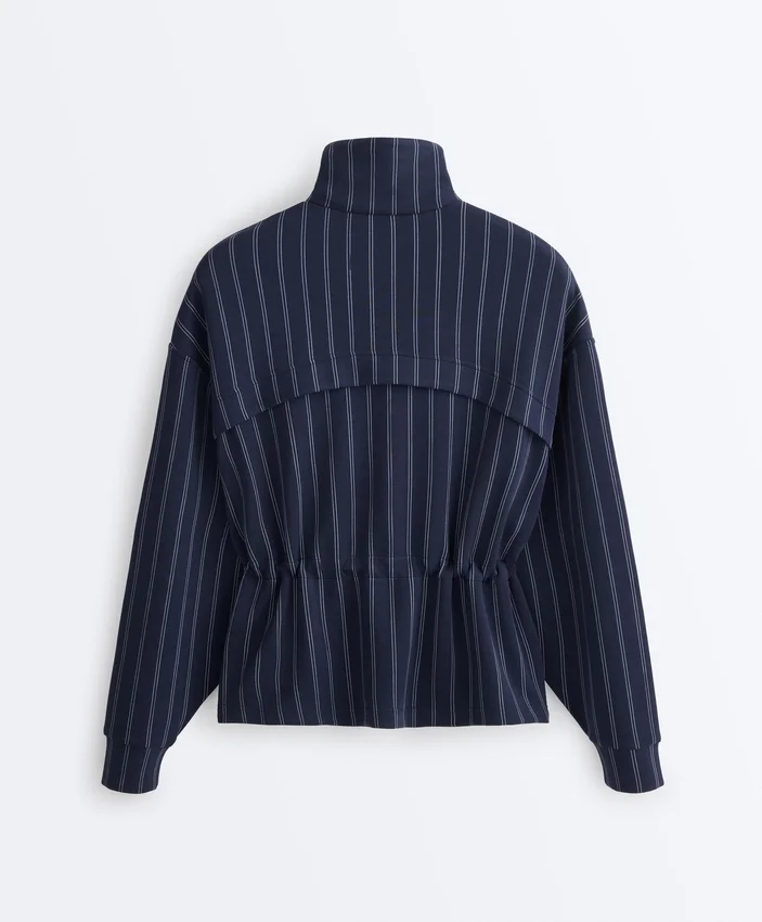 Chaqueta Soft Touch de modal suave al tacto con cintura ajustable y cuello alto Chaqueta Soft Touch de modal suave al tacto con cintura ajustable y cuello alto
