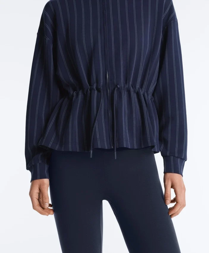 Chaqueta Soft Touch de modal suave al tacto con cintura ajustable y cuello alto Chaqueta Soft Touch de modal suave al tacto con cintura ajustable y cuello alto