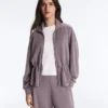 Chaqueta Soft Touch de modal suave al tacto con cintura ajustable y cuello alto Chaqueta Soft Touch de modal suave al tacto con cintura ajustable y cuello alto