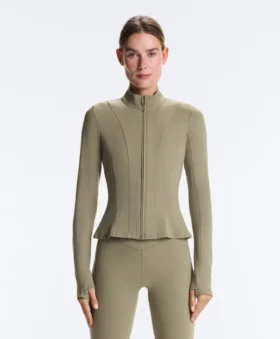 Chaqueta técnica Evermove con volantes