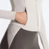 Chaqueta técnica ligera, cálida y reflectante