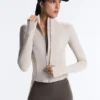 Chaqueta técnica ligera, cálida y reflectante