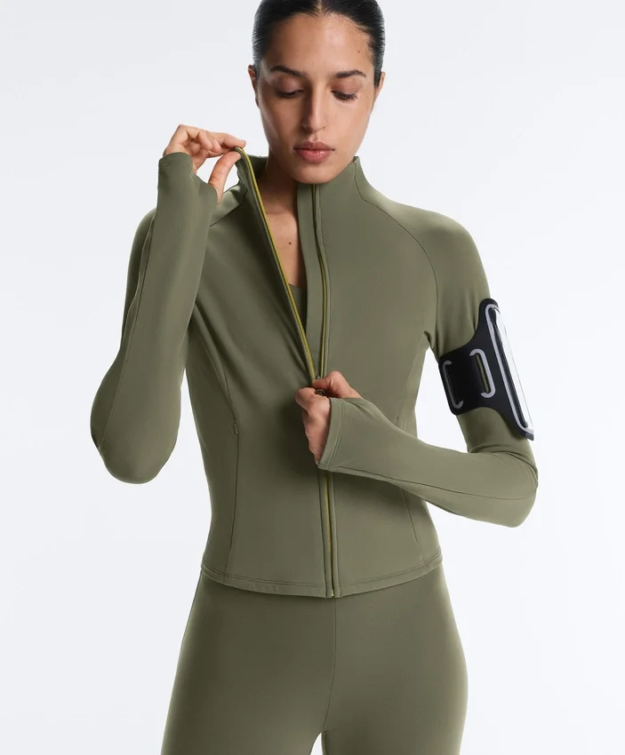 Chaqueta técnica ligera y cálida Chaqueta técnica ligera y cálida