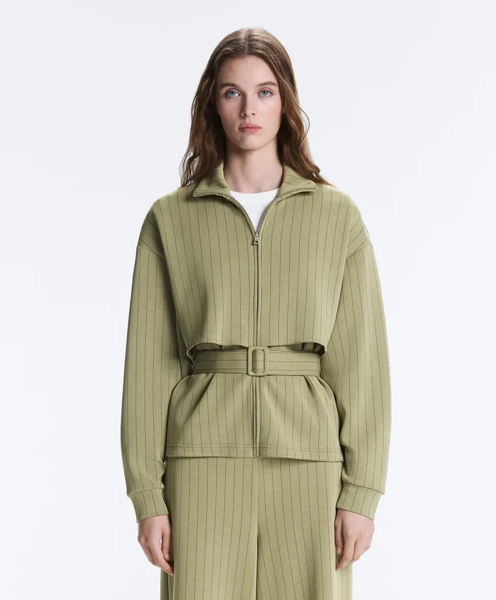 Chaqueta tipo capa de corte recto con rayas finas de modal Soft Touch Chaqueta tipo capa de corte recto con rayas finas de modal Soft Touch