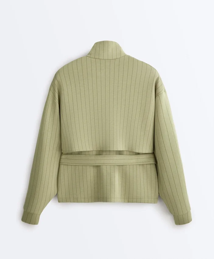 Chaqueta tipo capa de corte recto con rayas finas de modal Soft Touch Chaqueta tipo capa de corte recto con rayas finas de modal Soft Touch