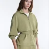 Chaqueta tipo capa de corte recto con rayas finas de modal Soft Touch Chaqueta tipo capa de corte recto con rayas finas de modal Soft Touch