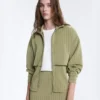Chaqueta tipo capa de corte recto con rayas finas de modal Soft Touch Chaqueta tipo capa de corte recto con rayas finas de modal Soft Touch