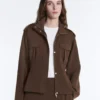 Chaqueta utilitaria corta de piqué con cinturón Chaqueta utilitaria corta de piqué con cinturón