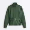 Chaqueta utilitaria de sarga con cinturón Chaqueta utilitaria de sarga con cinturón