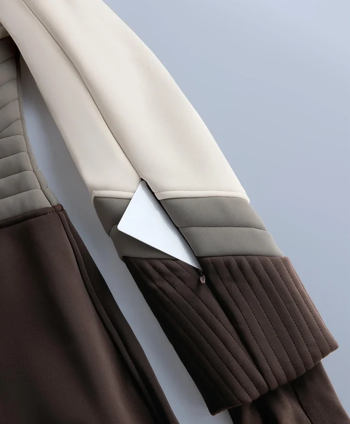 Chaqueta de esquí Primaloft® ajustada y resistente al agua con bloques de color Chaqueta de esquí Primaloft® ajustada y resistente al agua con bloques de color