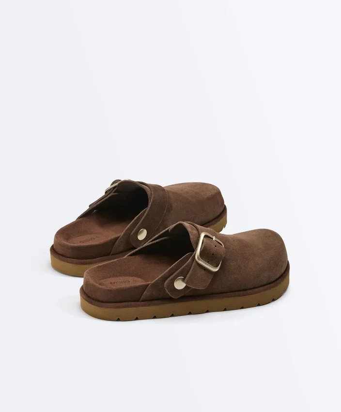 Mules de piel serraje con hebilla Mules de piel serraje con hebilla