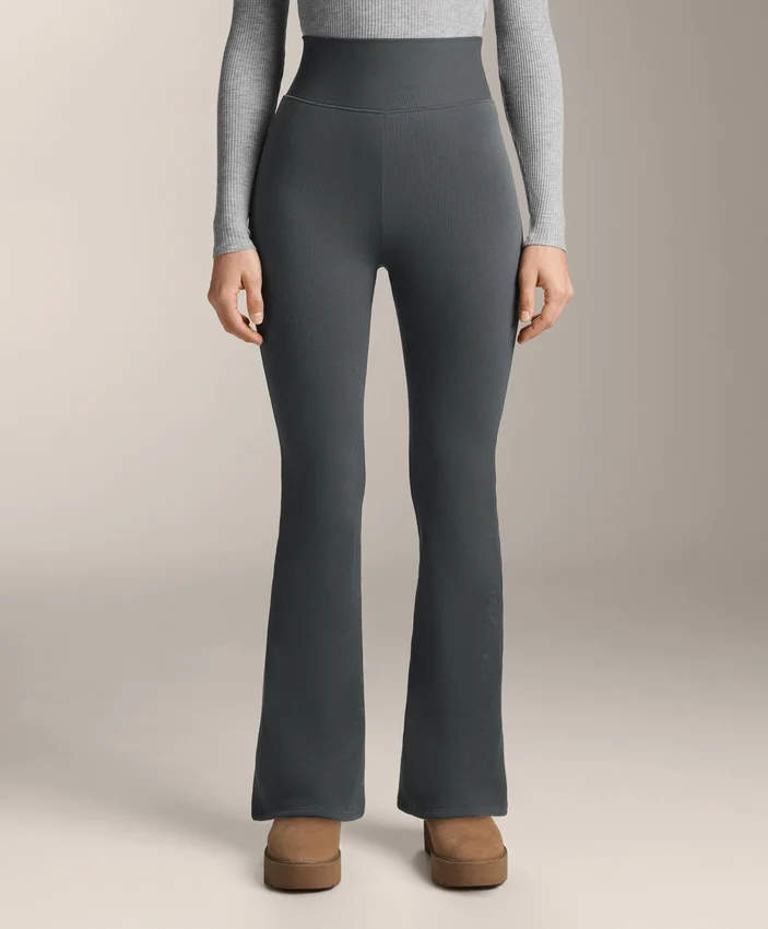 Pantalones acampanados de canalé extra cálidos sin costuras y de talle superalto Pantalones acampanados de canalé extra cálidos sin costuras y de talle superalto