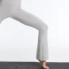 Pantalones acampanados de talle alto Comfortlux