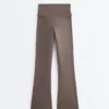 Pantalones acampanados de talle alto Comfortlux con cintura drapeada