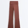 Pantalones acampanados de talle alto Comfortlux con cintura drapeada
