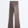 Pantalones acampanados de talle alto Comfortlux con cintura drapeada
