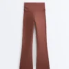 Pantalones acampanados de talle alto Comfortlux con cintura drapeada