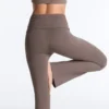 Pantalones acampanados de talle alto Comfortlux con cintura drapeada