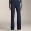 Pantalones acampanados de talle alto con bolsillos Pantalones acampanados de talle alto con bolsillos