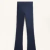 Pantalones acampanados de talle alto con bolsillos Pantalones acampanados de talle alto con bolsillos