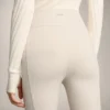 Pantalones acampanados de talle alto con bolsillos