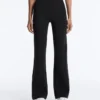 Pantalones acampanados de talle alto con efecto neopreno Pantalones acampanados de talle alto con efecto neopreno