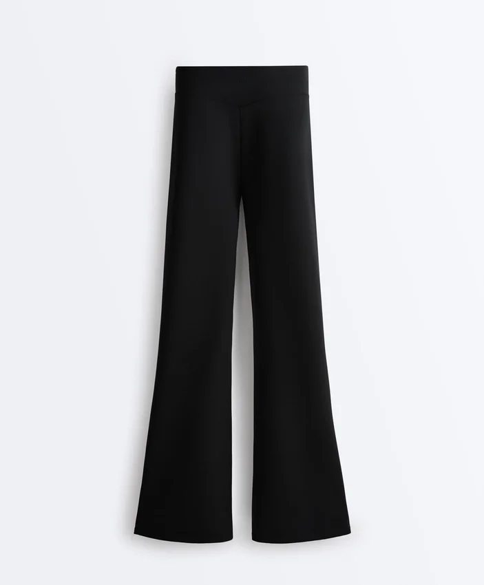Pantalones acampanados de talle alto con efecto neopreno Pantalones acampanados de talle alto con efecto neopreno