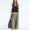 Pantalones ajustados con pliegues 100 % algodón Pantalones ajustados con pliegues 100 % algodón