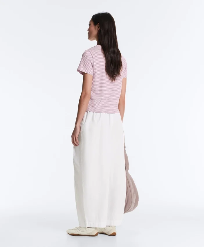Pantalones ajustados con pliegues 100 % algodón Pantalones ajustados con pliegues 100 % algodón