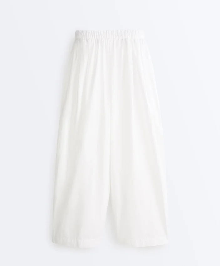 Pantalones ajustados con pliegues 100 % algodón Pantalones ajustados con pliegues 100 % algodón