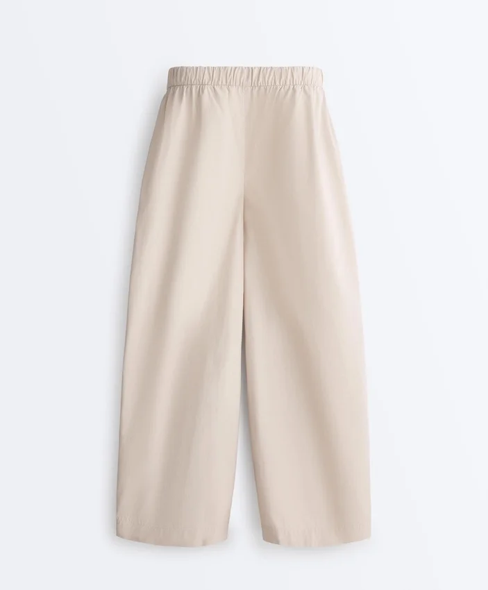 Pantalones ajustados con pliegues 100 % algodón Pantalones ajustados con pliegues 100 % algodón
