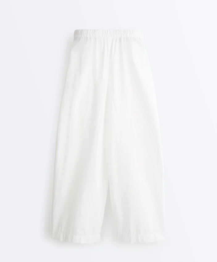 Pantalones ajustados con pliegues 100 % algodón Pantalones ajustados con pliegues 100 % algodón