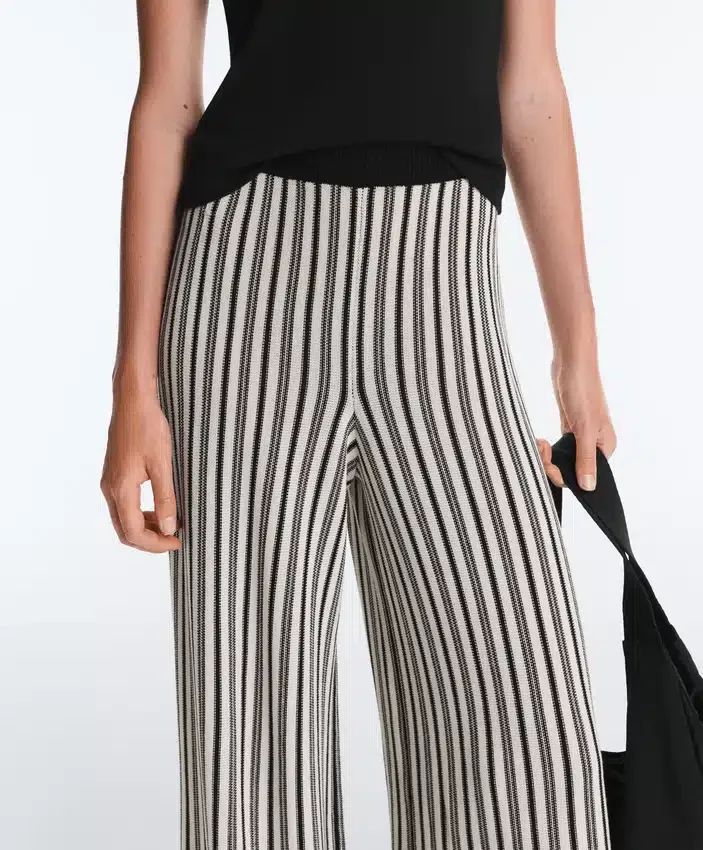 Pantalones bombachos de punto a rayas Pantalones bombachos de punto a rayas