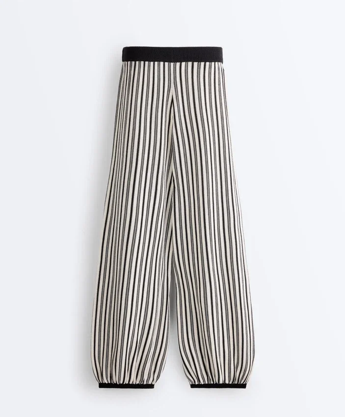 Pantalones bombachos de punto a rayas Pantalones bombachos de punto a rayas