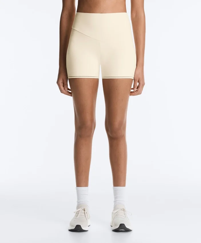 Pantalones cortos de 10 cm de Comfortlux con cintura alta y detalle calado Pantalones cortos de 10 cm de Comfortlux con cintura alta y detalle calado