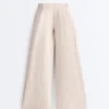 Pantalones cortos de pierna ancha con pliegues y rayas Pantalones cortos de pierna ancha con pliegues y rayas