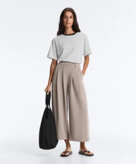 Pantalones cortos de pierna ancha Soft Touch con modal y pliegues