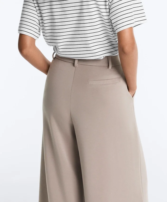 Pantalones cortos de pierna ancha Soft Touch con modal y pliegues Pantalones cortos de pierna ancha Soft Touch con modal y pliegues