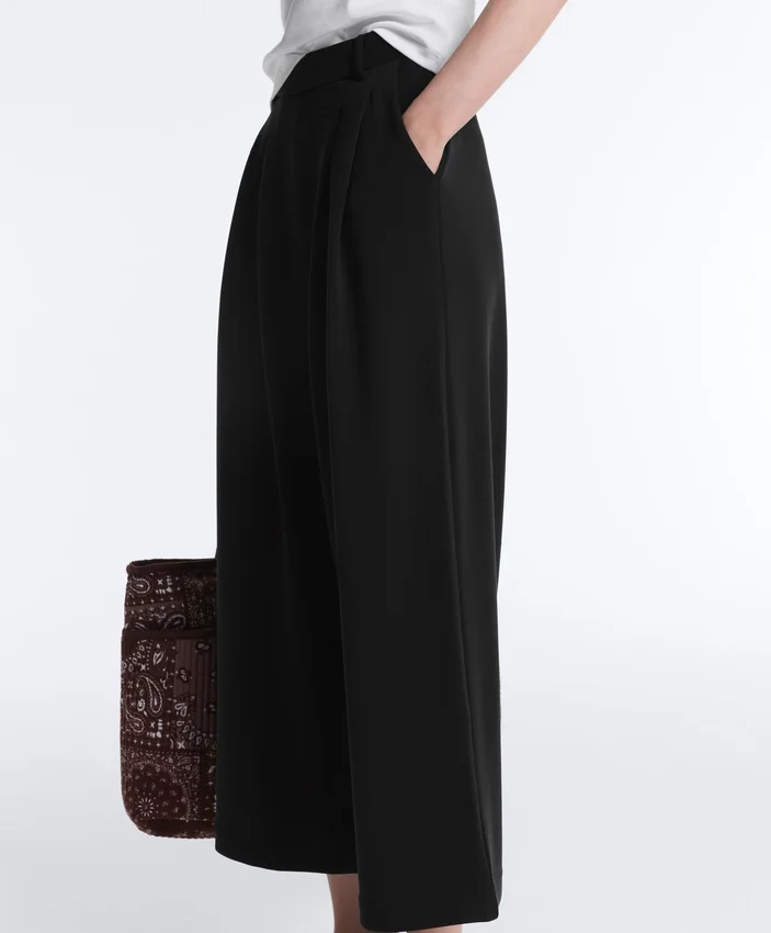 Pantalones cortos de pierna ancha Soft Touch con modal y pliegues Pantalones cortos de pierna ancha Soft Touch con modal y pliegues