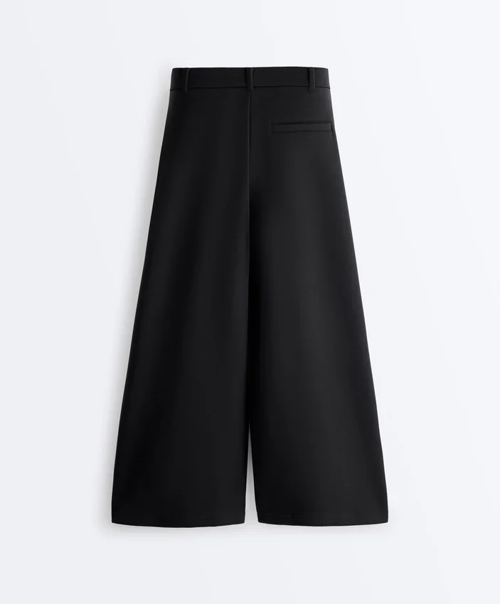 Pantalones cortos de pierna ancha Soft Touch con modal y pliegues Pantalones cortos de pierna ancha Soft Touch con modal y pliegues